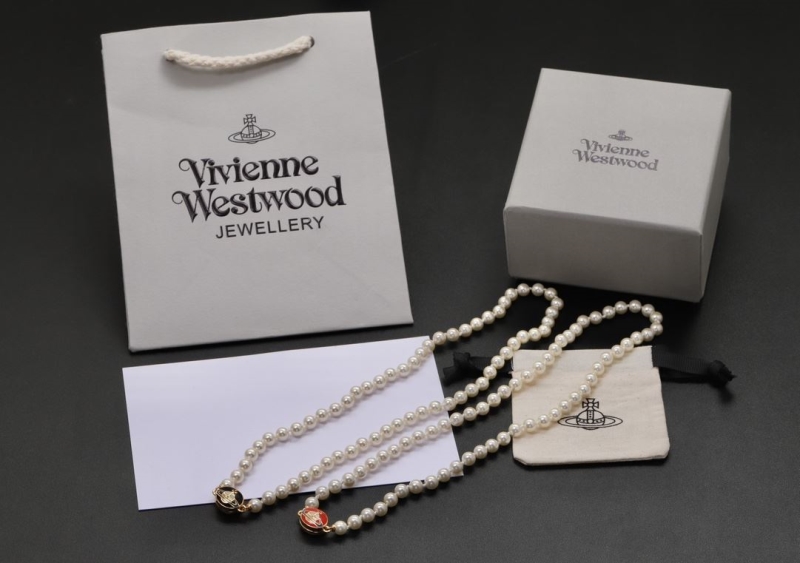 VIVIENNE WESTWOOD